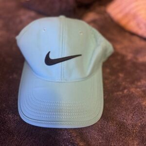 Like New, Nike Hat